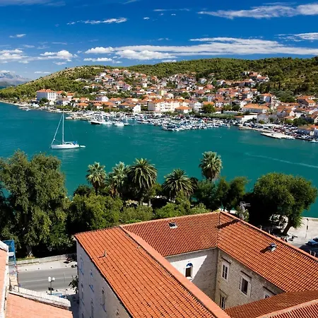 In Okrug Gornji With Pool, Terrace, Ac, Wifi, Washing Machine 3436-5 Lejlighed Trogir