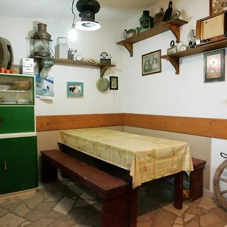 In Okrug Gornji With Pool, Terrace, Ac, Wifi, Washing Machine 3436-5 Appartamento Traù