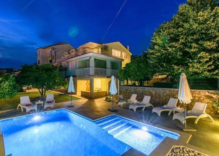 In Okrug Gornji With Pool, Terrace, Ac, Wifi, Washing Machine 3436-5 Διαμέρισμα *