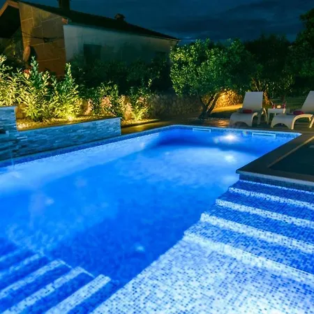 In Okrug Gornji With Pool, Terrace, Ac, Wifi, Washing Machine 3436-5