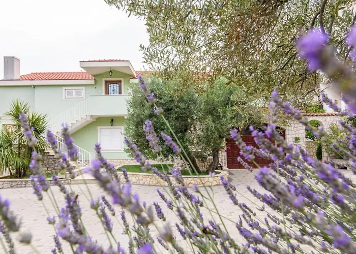 In Okrug Gornji With Pool, Terrace, Ac, Wifi, Washing Machine 3436-5