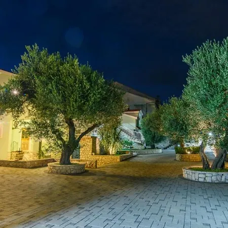 Daire In Okrug Gornji With Pool, Terrace, Ac, Wifi, Washing Machine 3436-5