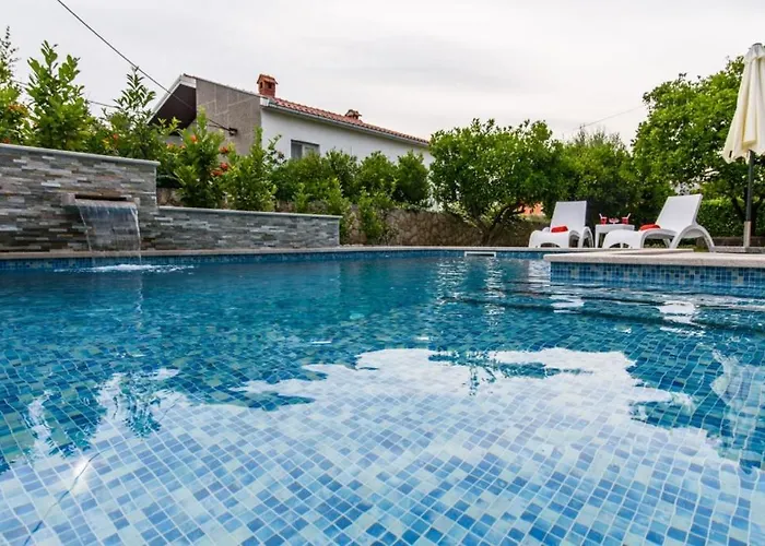 شقة In Okrug Gornji With Pool, Terrace, Ac, Wifi, Washing Machine 3436-5
