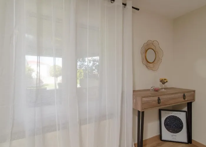 شقة In Okrug Gornji With Pool, Terrace, Ac, Wifi, Washing Machine 3436-5 تروغير