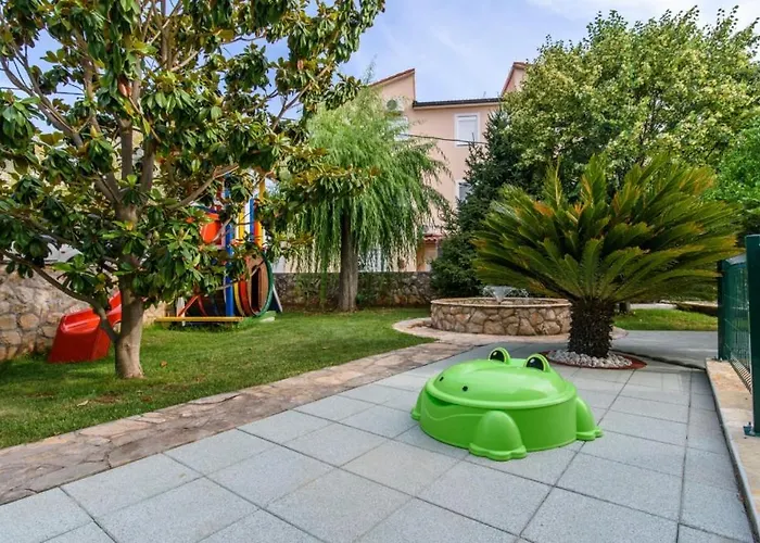 In Okrug Gornji With Pool, Terrace, Ac, Wifi, Washing Machine 3436-5